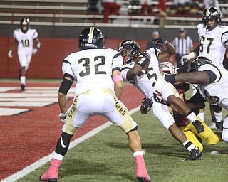 Warren Harding running back Geivonni Washington (5) scores a touchdown during the second quarter as Warren Harding High School takes on Cardinal Mooney High School, Friday, Oct. 13, 2017, at Stambaugh Stadium in Youngstown...(Nikos Frazier | The Vindicator)..