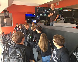 Neightbors | Submitted .Cleveland Browns motion graphic artist Rich Hanchette spoke about video boards with Boardman BSTN students.