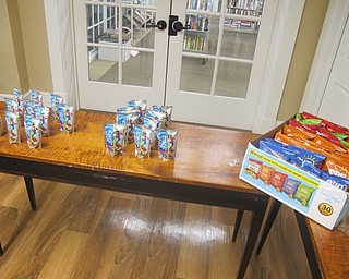 Neighbors | Zack Shively.The Poland Library provided chips and drinks for children at their Snack N Sign event.
