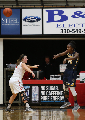 Kent State forward Zenobia Bess (34) passes the ball during the third quarter of a NCAA College Basketball game against Youngstown State, Tuesday, Nov. 14, 2017, at Beeghly Center in Youngstown. Kent State won 55-44...(Nikos Frazier | The Vindicator)..