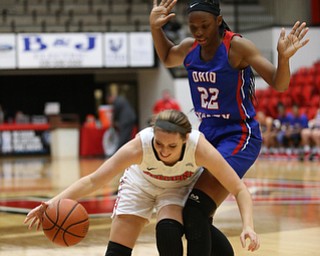 Youngstown State guard Morgan Brunner (13) tries to push off Ohio Valley forward ArielÊJohnson (22) during the fourth quarter as Ohio Valley University takes on Youngstown State University in a NCAA basketball game, Monday, Nov. 20, 2017, at the Beeghly Center in Youngstown. YSU won 86-59...(Nikos Frazier | The Vindicator).