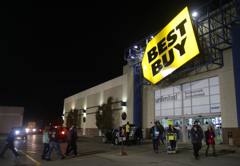 Customers walk into the store during Black Friday shopping, Thursday, Nov. 23, 2017, at the Best Buy in Boardman...(Nikos Frazier | The Vindicator)