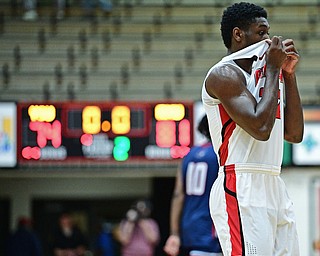 YOUNGSTOWN, OHIO - NOVEMBER 29, 2017: Youngstown State's Garrett Covington walks off the floor after Youngstown State was defeated by Robert Morris 81-71 after their game Wednesday night at Beeghley Center. DAVID DERMER | THE VINDICATOR