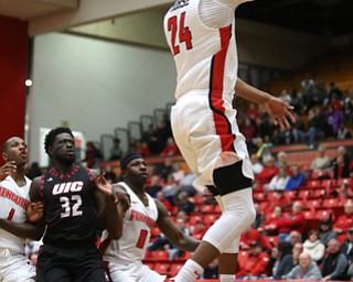 Youngstown State guard Cameron Morse (24) goes up for a layup in the first half of a NCAA college basketball game against UIC, Thursday, Jan. 18, 2018, in Youngstown. UIC won 92-78...(Nikos Frazier | The Vindicator)