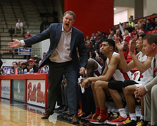 Youngstown State head coach Jerrod Calhoun calls out a play in the second half of an NCAA college basketball game against IUPUI, Saturday, Jan. 20, 2018, in Youngstown. YSU won 85-62...(Nikos Frazier | The Vindicator)