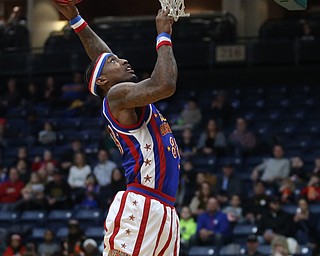 Globetrotter Bull goes up for a dunk, Jan. 24, 2018, at the Covelli Centre in Youngstown...(Nikos Frazier | The Vindicator)