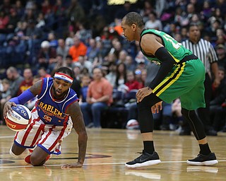 Globetrotter Dizzy has some fun with a General, Jan. 24, 2018, at the Covelli Centre in Youngstown...(Nikos Frazier | The Vindicator)