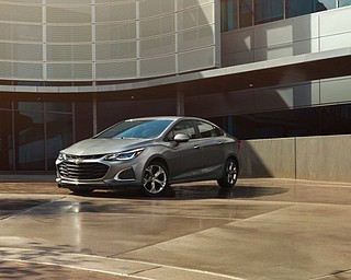 Chevrolet says cars are still an important of the auto industry so it's strengthening its car lineup with premium, sporty styling, enhanced features and expanded choices for the 2019 Cruze.