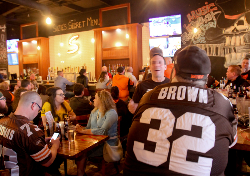 William D. Lewis The Vindicator  draft night event at Suzies Dogs and Drafts in Boardman.
