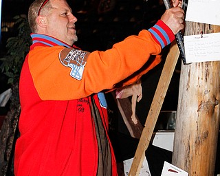 Jim Warholak of Youngstown nails his prayer request to a large cross during the Men's Ralley in the Valley at the Covelli Centre in Youngstown on Saturday morning. 

- Youngstown -

Photo taken April 28, 2018.

Dustin Livesay  |  The Vindicator