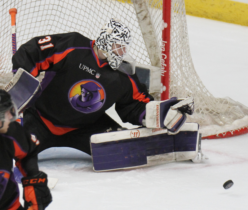 William D. Lewis The Vindicator Phantoms Ivan Prosvetoz(31) blocks a shot during 2nd period action 5-5-18 at Covelli.