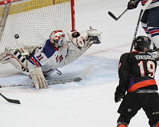 William D. Lewis The Vindicator Phantoms( Chase Grescock(19) scores of USA goalie Cameron Rowe(31) during 1rst period action 5-5-18 at Covelli.