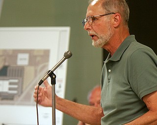 William D. Lewis The Vindicator Robert Dellick of Lordstown speaks during a zoning meeting at the Lordstown Administration building Tuesday. He was opposed to the TJX project