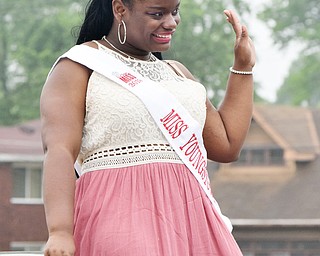 William D. Lewis The Vindicator  Shandae Smith, Miss Youngstown, waves during Unity Parade 6-2-18.