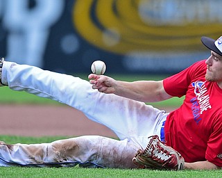 STRUTHERS, OHIO - JULY 3, 2018: Avalanche' Peter Jameson bobbles the ball while attempting to flip it from his glove to his hand after a catch in the third inning of a baseball game against Creekside, Tuesday, July 3, 2018 in Struthers. DAVID DERMER | THE VINDICATOR