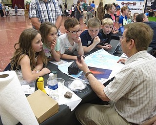 Neighbors | Zack Shively.Ken Timmings and KTSDI organized the STEM event for Stadium Drive Elementary. He brought in more than 20 organizations in the course of the two day event. Each of the organizations brought hands-on activities for the students.