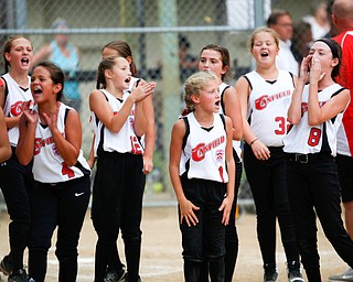 Canfield cheers to the stands after winning the 10U softball state championship game against Tallmadge at Indian Hills Field on Thursday. EMILY MATTHEWS | THE VINDICATOR