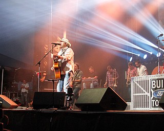             ROBERT  K. YOSAY | THE VINDICATOR..Toby Keith .... American Song Writer and singer to a sold out crowd at the Canfield fairgrounds