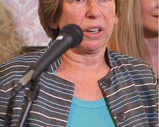 William D. Lewis The Vindicator  Randi Weingarten, AFT president, gives an update during a 9-6-18 news conference on negotiations for Northside nurses.