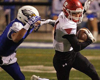 William D. Lewis The Vindicator  Struthers Aiden Hall (14) is chased by Hubbard's Davion Daniels(4) at Hubbard.