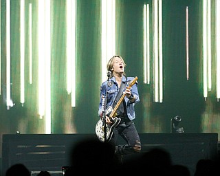 Keith Urban performs at Covelli Centre on Wednesday night. EMILY MATTHEWS | THE VINDICATOR