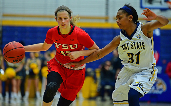 KENT, OHIO - NOVEMBER 20, 2018: Youngstown State's Chelsea Olson drives on Kent State's Megan Carter during the second half of their game, Tuesday night at the Memorial Athletic and Convocation Center. Kent State won 62-34. (David Dermer/Special to the Record Courier)
