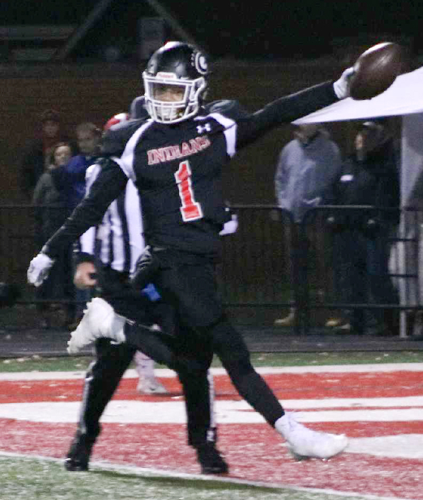 Jimmy Jones scores a game-tying touchdown reception during the Girard v. Licking Valley game in Dover, Ohio on Saturday, Nov. 24, 2018. ETHAN CLEWELL | THE VINDICATOR