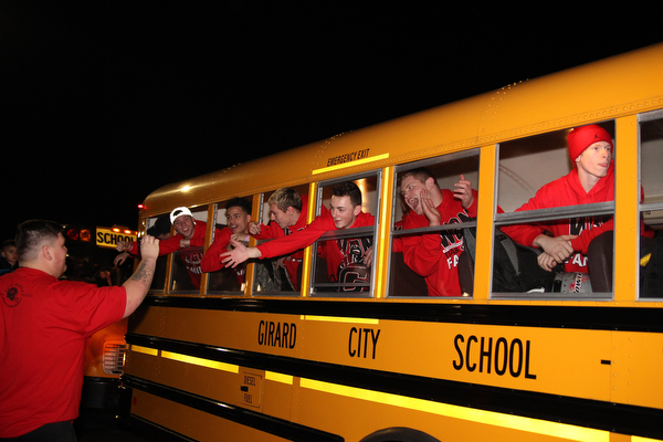 The Girard football team cheers and receives encouragement from fans as they left for Canton to play in the state championship game. Dustin Livesay  |  The Vindicator  11/30/18  Girard