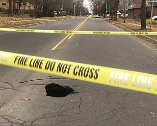 Two blocks of Mahoning Avenue Northwest in Warren has been closed by a sink hole.