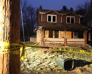 William D. Lewis the Vindicator Scene of a fire where 5 people died in a house on Parkcliff on Youngstown's South side early Monday.