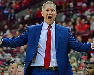 COLUMBUS, OHIO - DECEMBER 18, 2018: Youngstown State head coach Jerrod Calhoun reacts after a foul call against Youngstown State during the second half of their game, Tuesday night at the Schottenstein Center. Ohio State won 75-56. DAVID DERMER | THE VINDICATOR