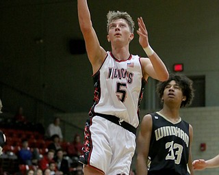 Carson Ryan of Struthers goes up for a layup after getting past Windham's Bert Jones (33) during Wednesday nights matchup at Struthers High School.  Dustin Livesay  |  The Vindicator  1/2/19  Struthers