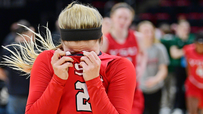 Youngstown State's Alison Smolinski walks off the court after Youngstown State was defeated by Green Bay 55-53, , Monday afternoon at Little Caesars Arena. Green Bay won 55-53.