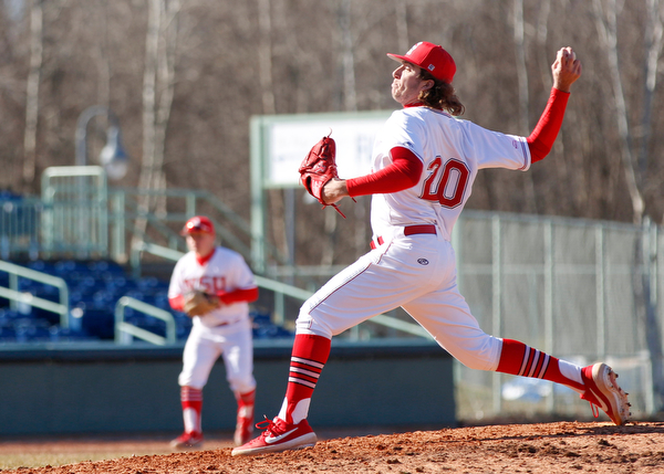 YSU's Brett Souder pitches during the first game of their double header against Oakland on Saturday at Eastwood Field. EMILY MATTHEWS | THE VINDICATOR