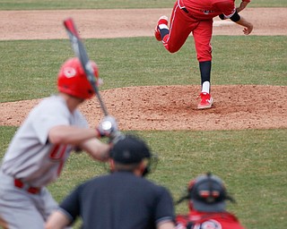 YSU's Brett Souder pitches the ball during their game against UIC on Sunday afternoon. YSU lost 8-3.