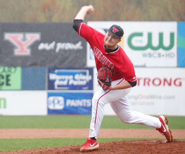 YSU's Travis Perry pitches during their game against NKU at Eastwood Field on Friday. EMILY MATTHEWS | THE VINDICATOR