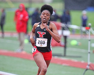 William D. Lewis The Vindicator YSU's #260 Teneisha Myers  in 400.