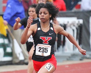 William D. Lewis The Vindicator  YSU's Jaliyah Elliott(235) during 100.