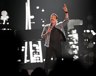 Lionel Richie performs at Covelli Centre on Saturday night as part of his Hello Tour. EMILY MATTHEWS | THE VINDICATOR