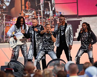 Earth, Wind & Fire perform at the Youngstown Foundation Amphitheatre Friday night. EMILY MATTHEWS | THE VINDICATOR