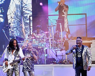 Earth, Wind & Fire perform at the Youngstown Foundation Amphitheatre Friday night. EMILY MATTHEWS | THE VINDICATOR