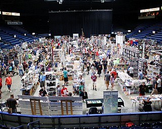 People walk around the different vendors at the Youngstown Comic Con in Covelli Centre on Saturday afternoon. EMILY MATTHEWS | THE VINDICATOR