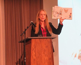 Neighbors | Jessica Harker .Author Laura Numeroff read her book "If You Give a Mouse a Cookie" to the crowds gathered at Stambaugh Auditorium on Aug. 2.