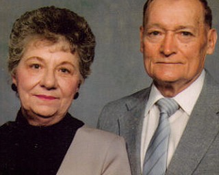 LOIS 'WINNIE' THULLEN