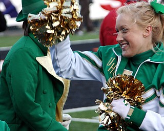Cheerleader give the Students a Howl!