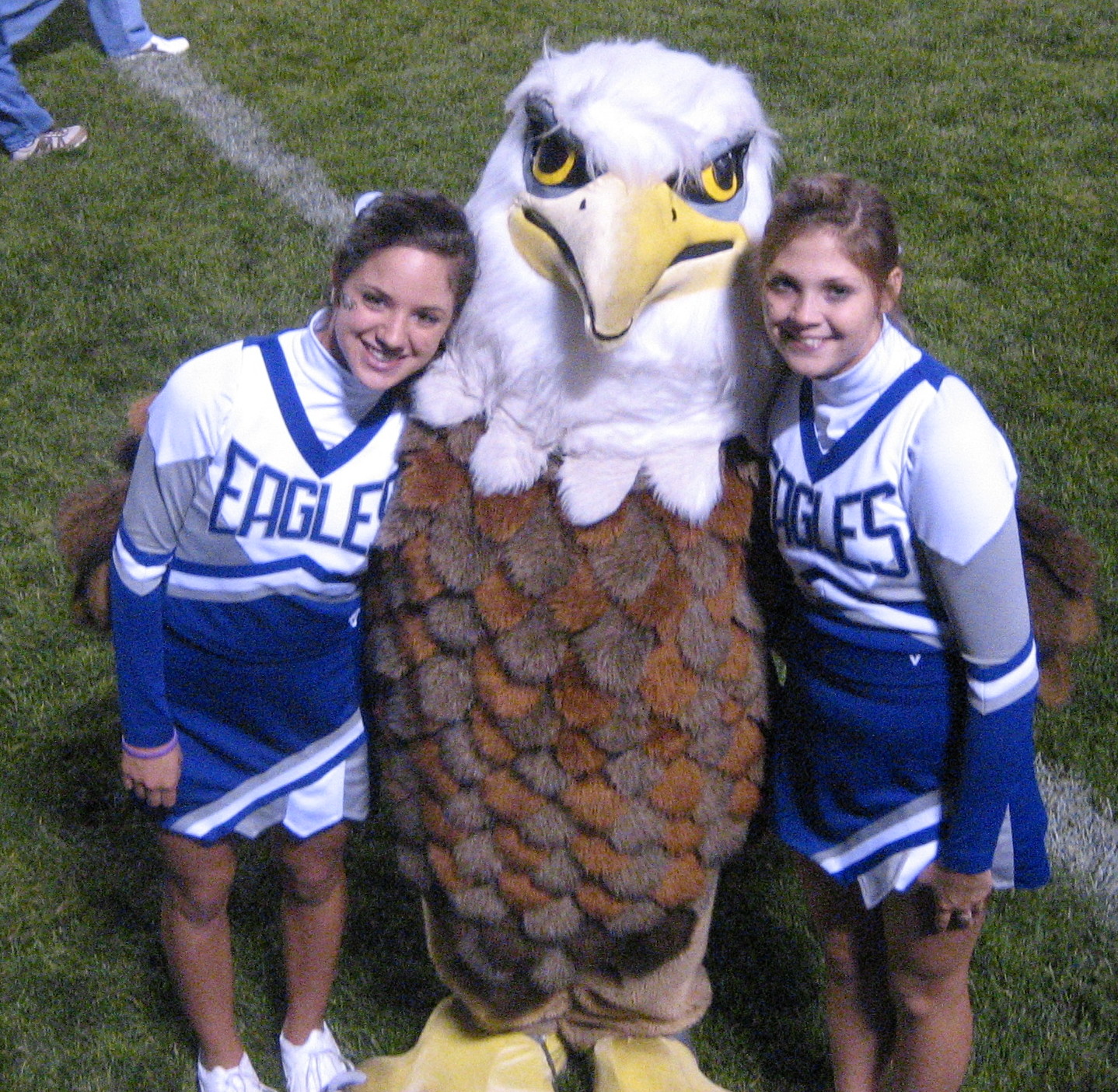 Sarah &amp; Taylor with the Eagle