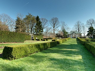 Fellows Riverside Gardens panorama
