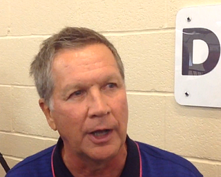 Kasich visits Liberty for fitness center opening