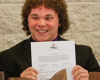 Bernat commits to WKU for Speech